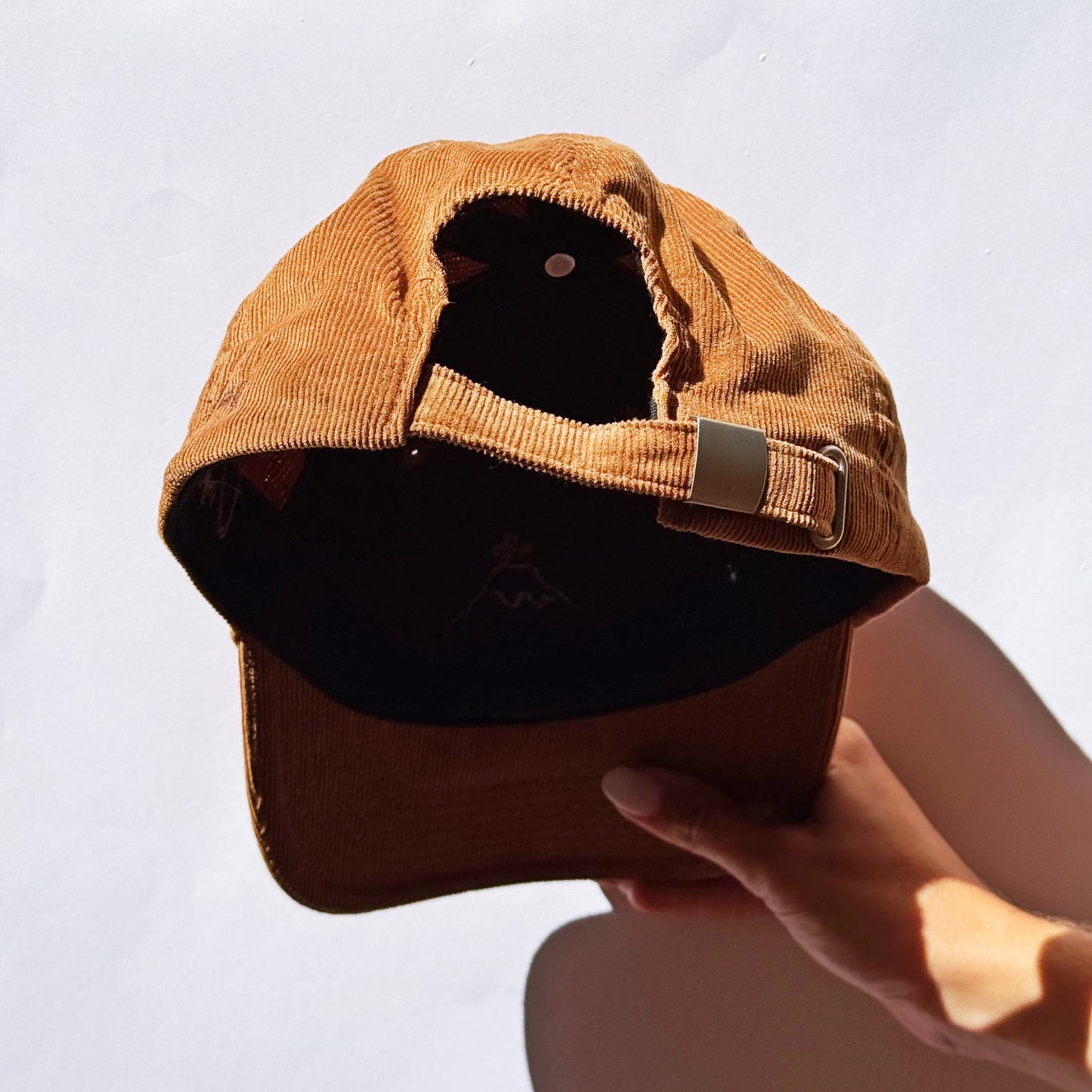 BROWN VOLCANO CAP
