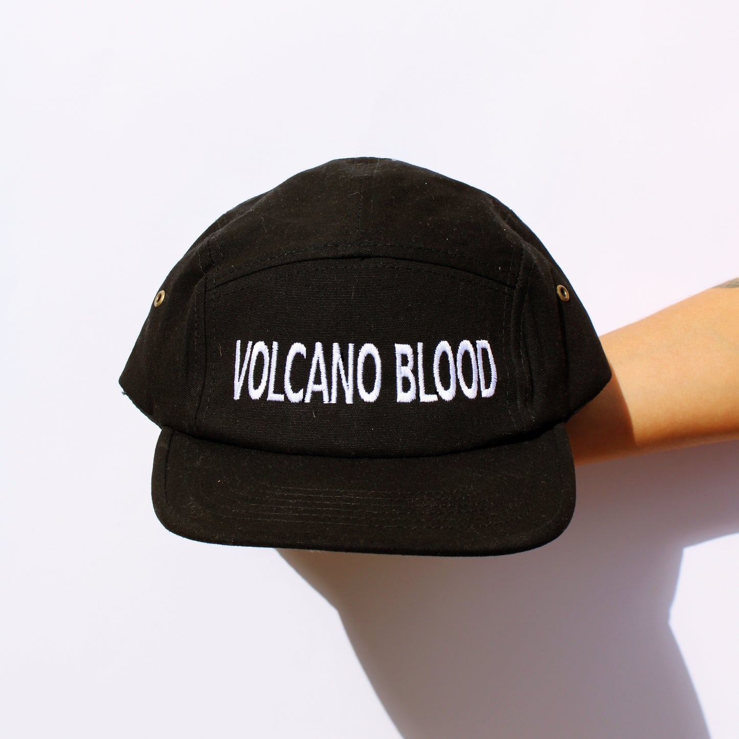 BLACK VOLCANO CAP
